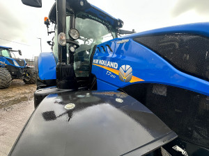 NEW HOLLAND T7.210 AC