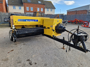 NEW HOLLAND BC5060 BALER