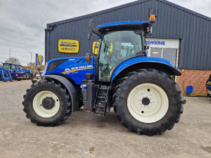 NEW HOLLAND T7.210AC
