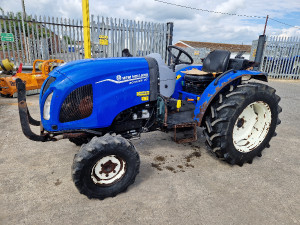 NEW HOLLAND BOOMER 40