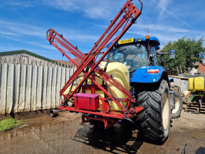 HARDI 12 METER SPRAYER
