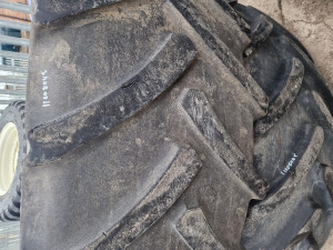 USED 650/65R42 TYRES