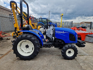 NEW HOLLAND BOOMER 40