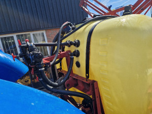 HARDI 12 METER SPRAYER