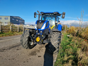 NEW HOLLAND T7.210AC