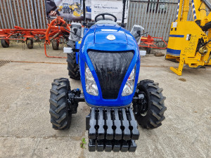 NEW HOLLAND BOOMER 40