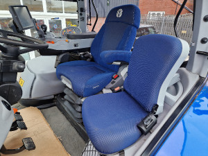 NEW HOLLAND T7.210AC
