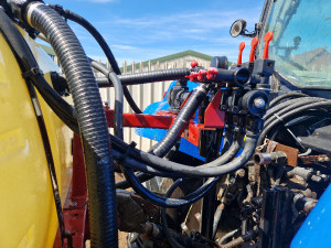 HARDI 12 METER SPRAYER